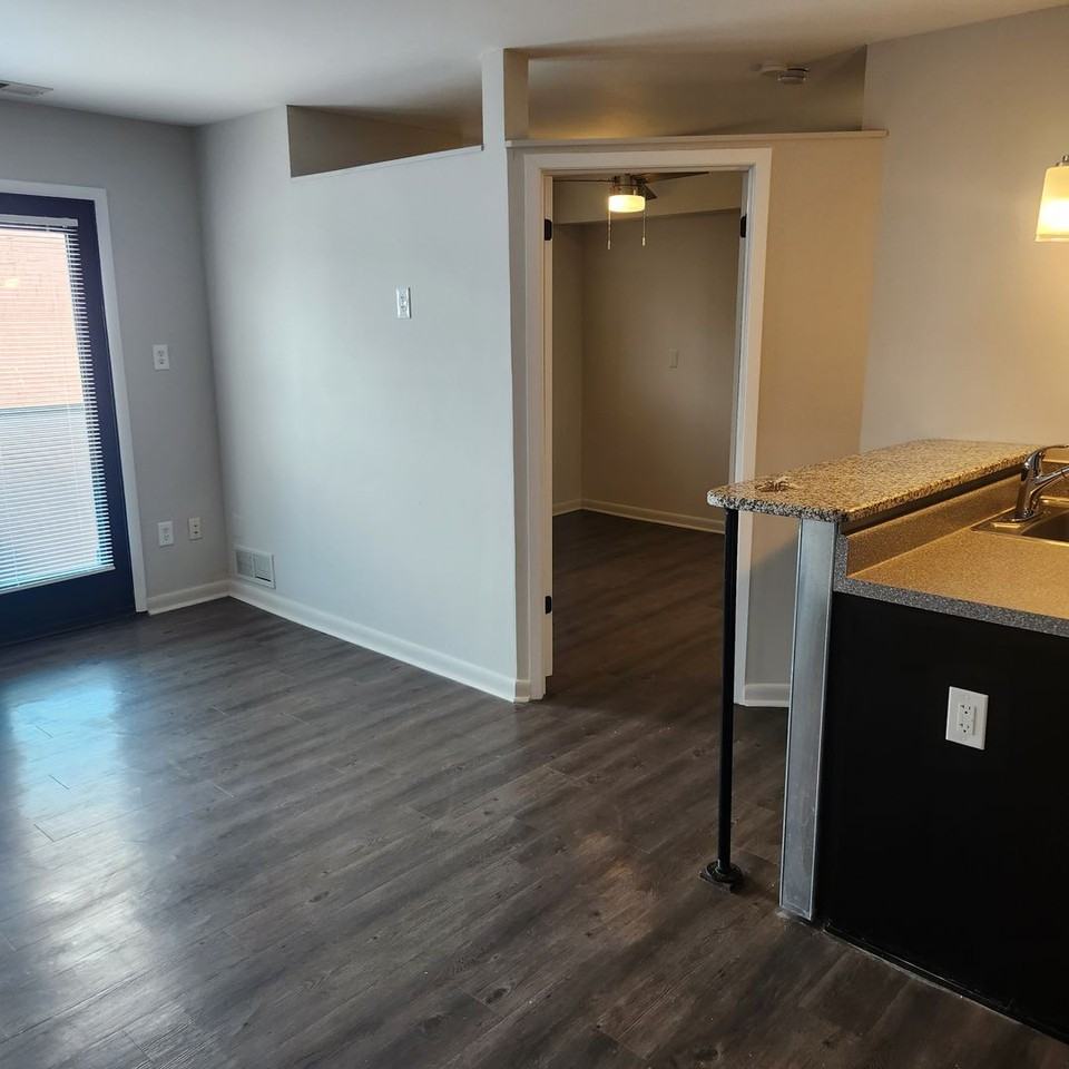 Center Street Place - Photo 5 of 27