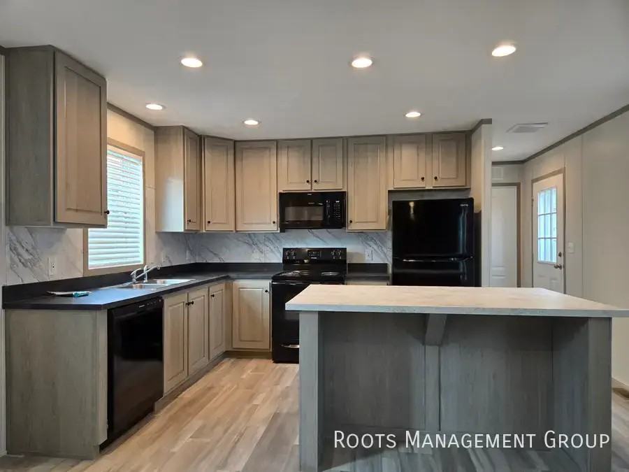 172 Hawk Dr #172 - Photo 3 of 26