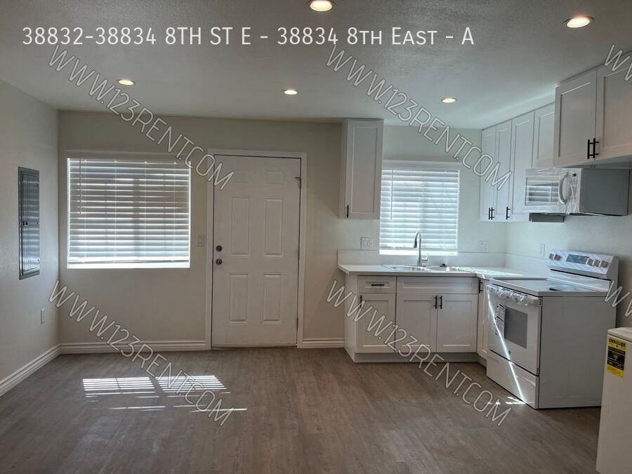 8TH & #A - Photo 3 of 14