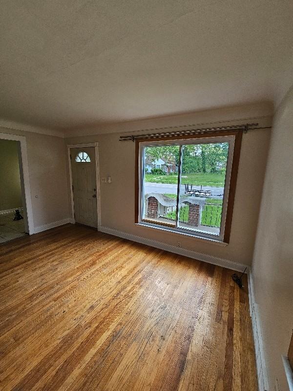 15712 Evergreen Rd - Photo 6 of 10