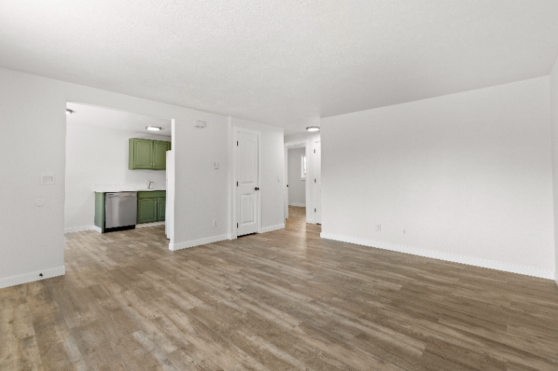 813 Woodford Ave N #2 - Photo 4 of 15