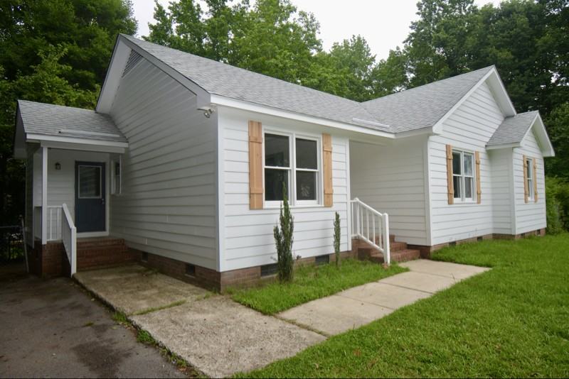 421 Danielle Dr - Photo 2 of 15