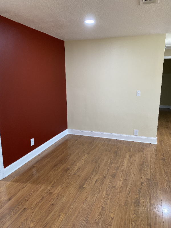 2910 49th St - Photo 4 of 14