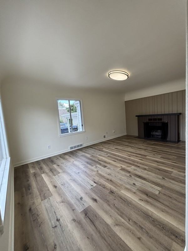 233 Nw St #233 - Photo 2 of 13