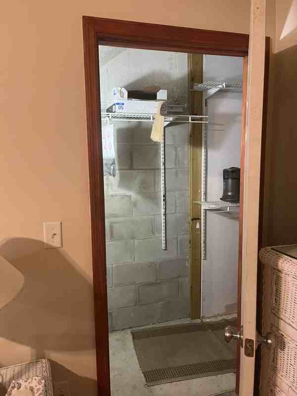 29 1/2 Desoto Pl - Photo 2 of 10