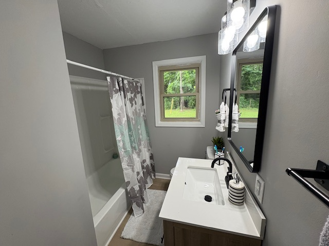 841 Pinewood Dr - Photo 3 of 8