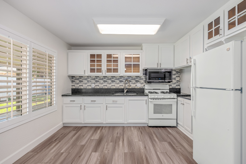 2242 Carlton Pl - Photo 3 of 20