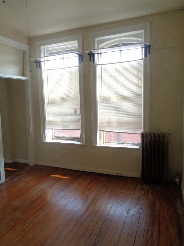 12 N Huron St #1 - Photo 4 of 10