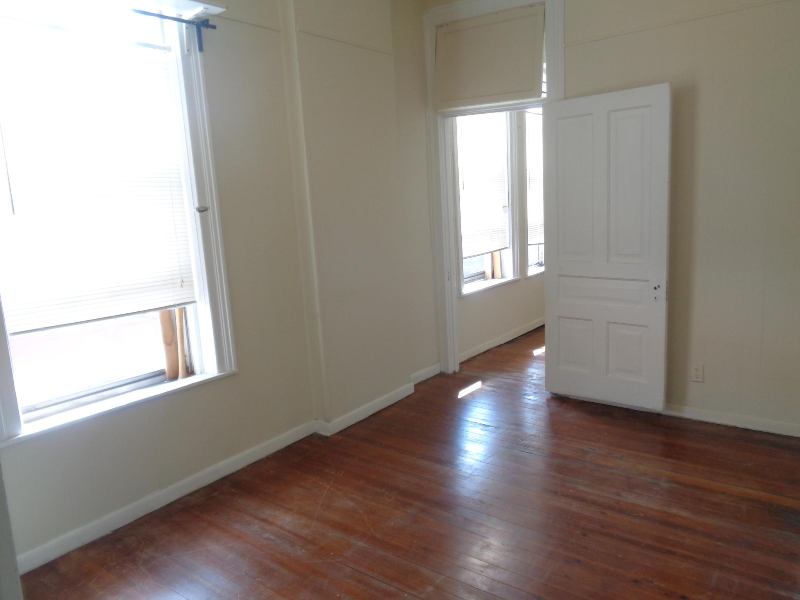 12 N Huron St #1 - Photo 5 of 10