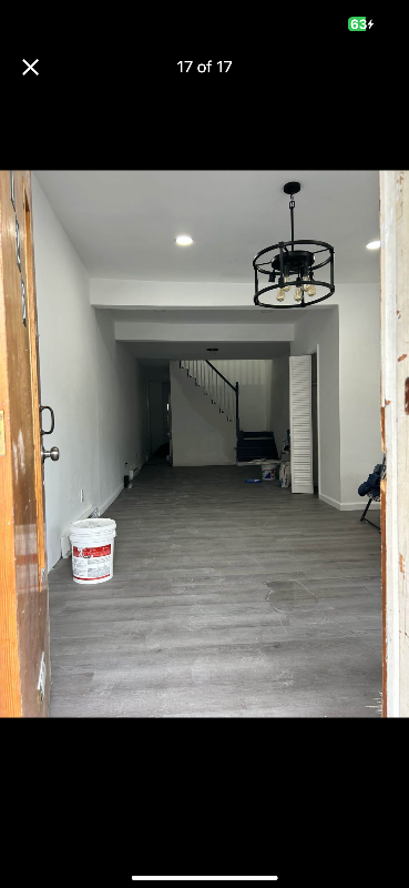 726 E Centre St - Photo 4 of 11