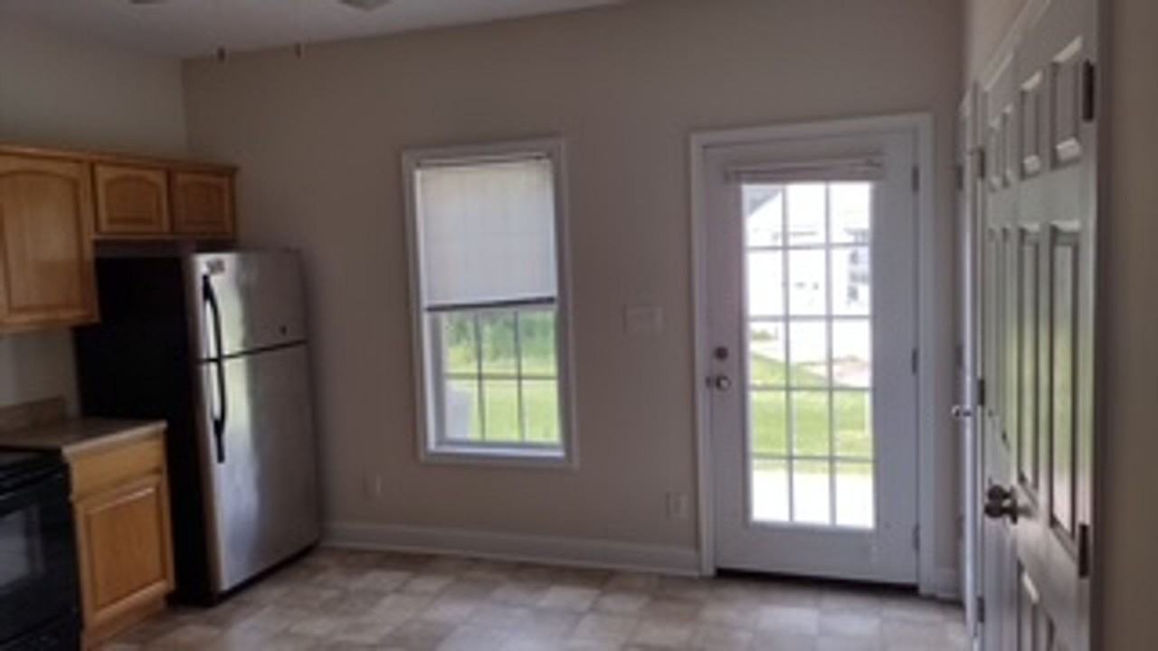 1600 Wards Ferry Rd #104 - Photo 2 of 9