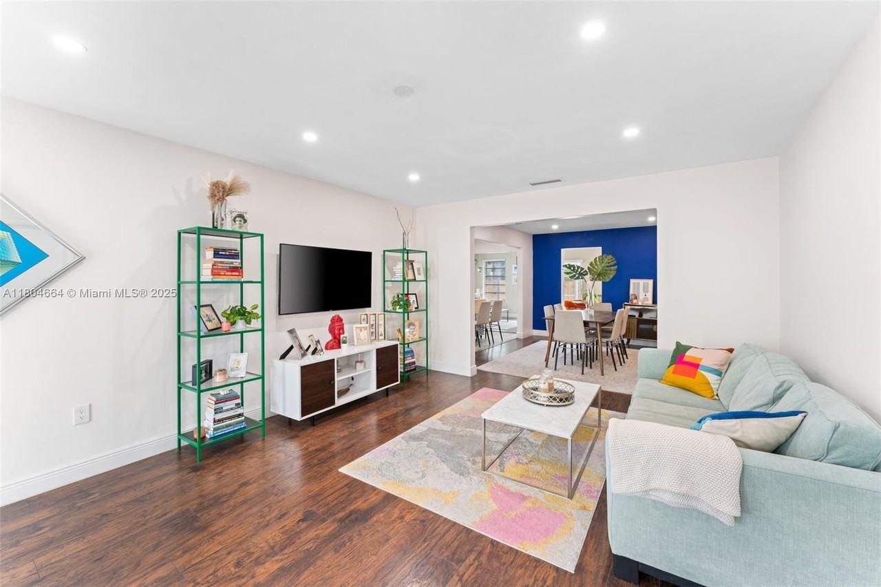 2311 Sw 2nd St #NA - Photo 5 of 19