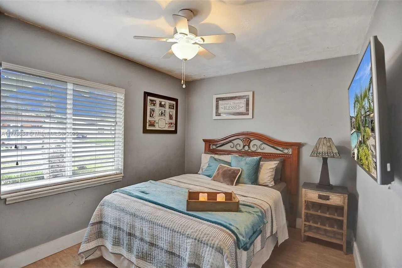 5103 Sw 128th Pl #NA - Photo 5 of 20