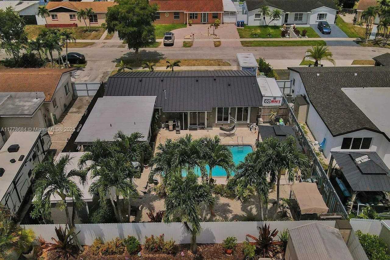 5103 Sw 128th Pl #NA - Photo 4 of 20