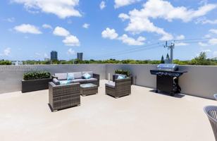 featured image of 7103 Ne 4th Ct #2