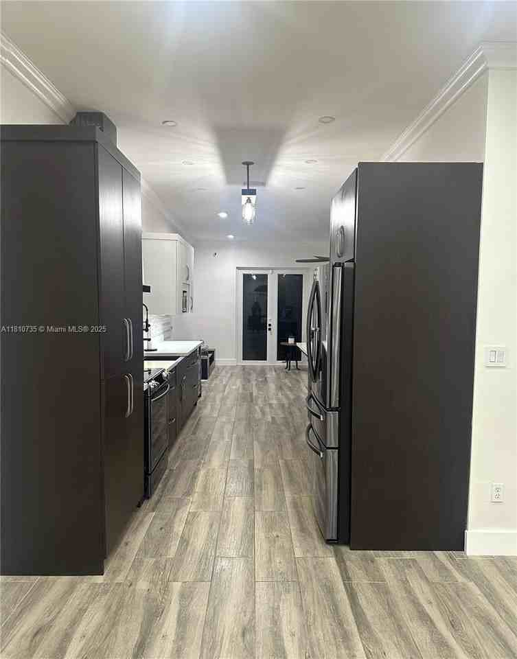 11845 Sw 3rd St #NA - Photo 5 of 20