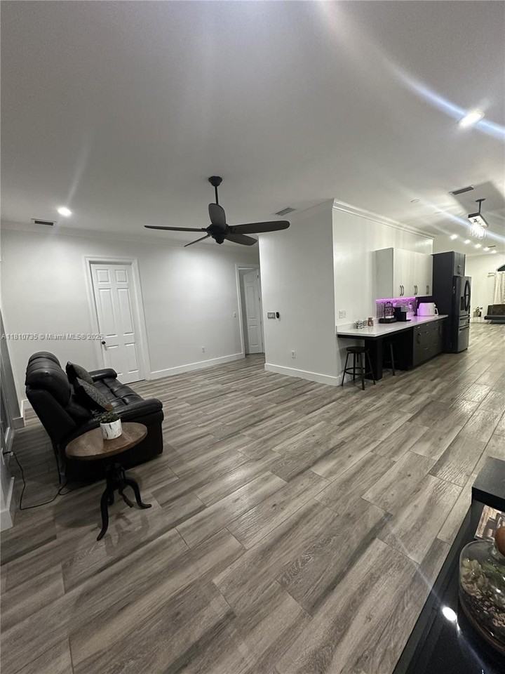 11845 Sw 3rd St #NA - Photo 3 of 20