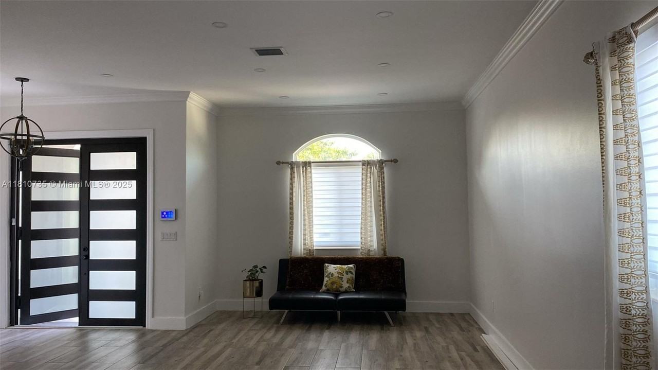 11845 Sw 3rd St #NA - Photo 4 of 20