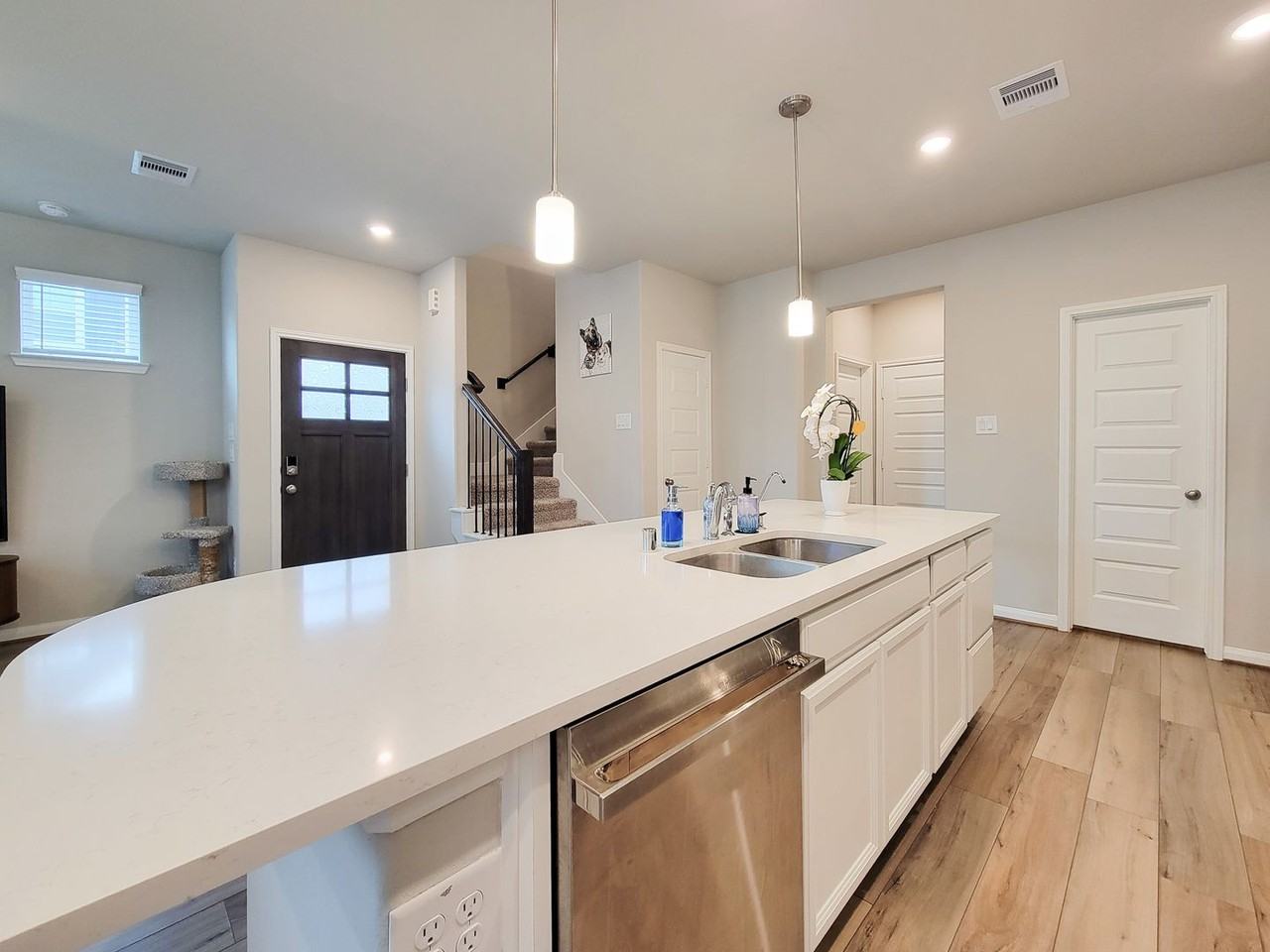 1510 Lakeline Oak Dr - Photo 7 of 50