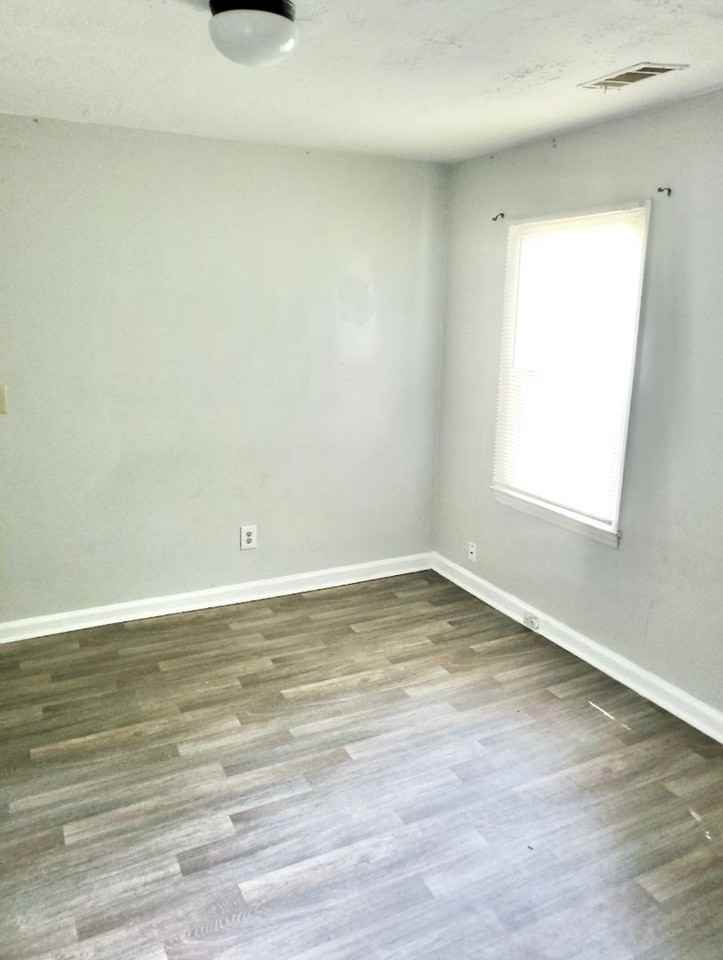 1933 Olive Rd - Photo 3 of 8