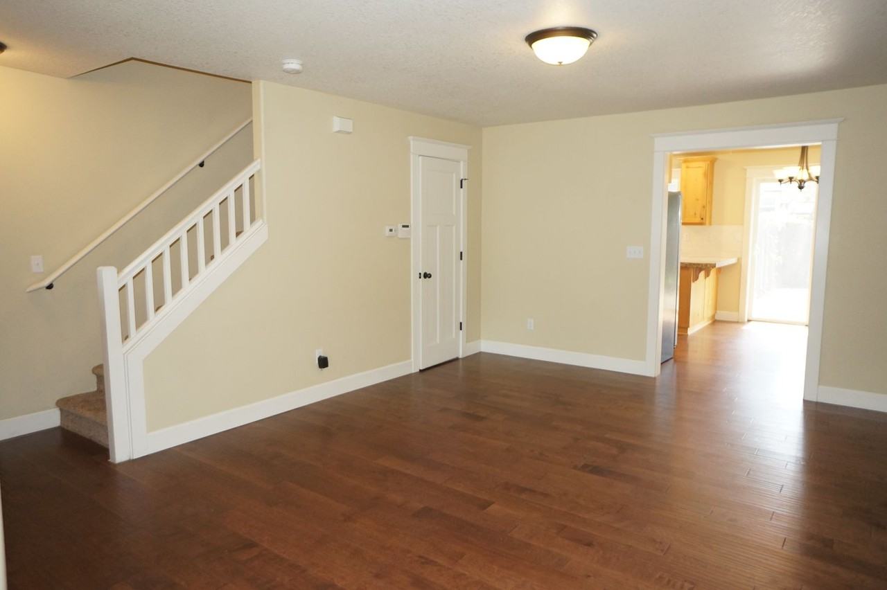 326 Ne Stafford St #A - Photo 5 of 36