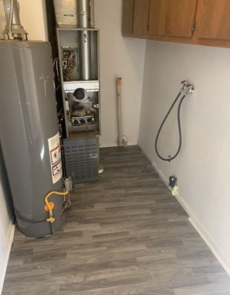 2407 S Mulberry St - Photo 2 of 11