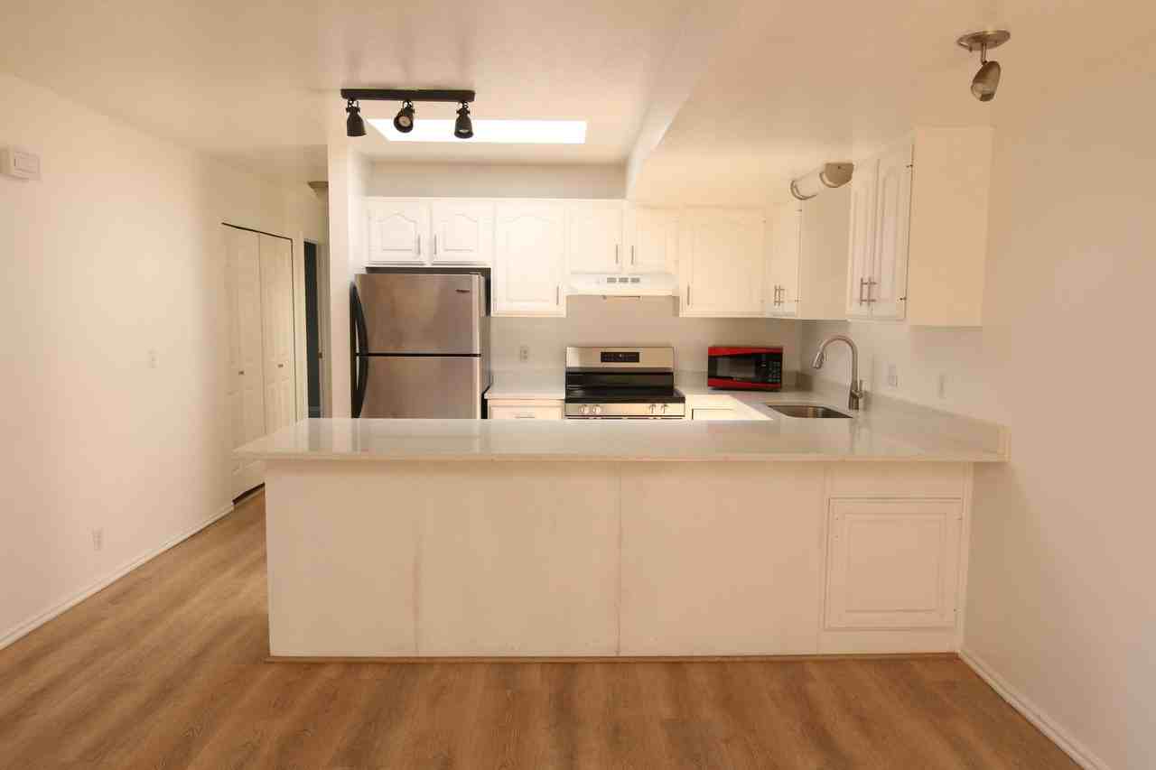 1671 Willowbrook Dr - Photo 3 of 12