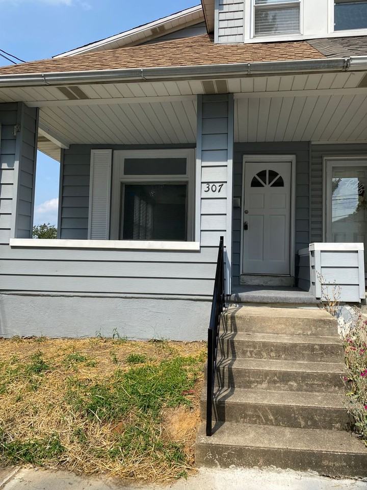 307 Delong Ave - Photo 3 of 35