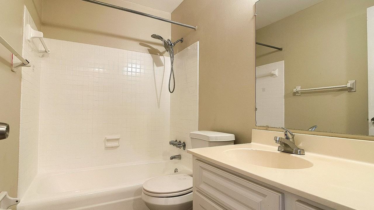 4315 Aegean Dr - Photo 7 of 13