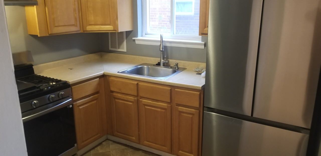 9418 Kirkwood Rd #1 - Photo 6 of 17
