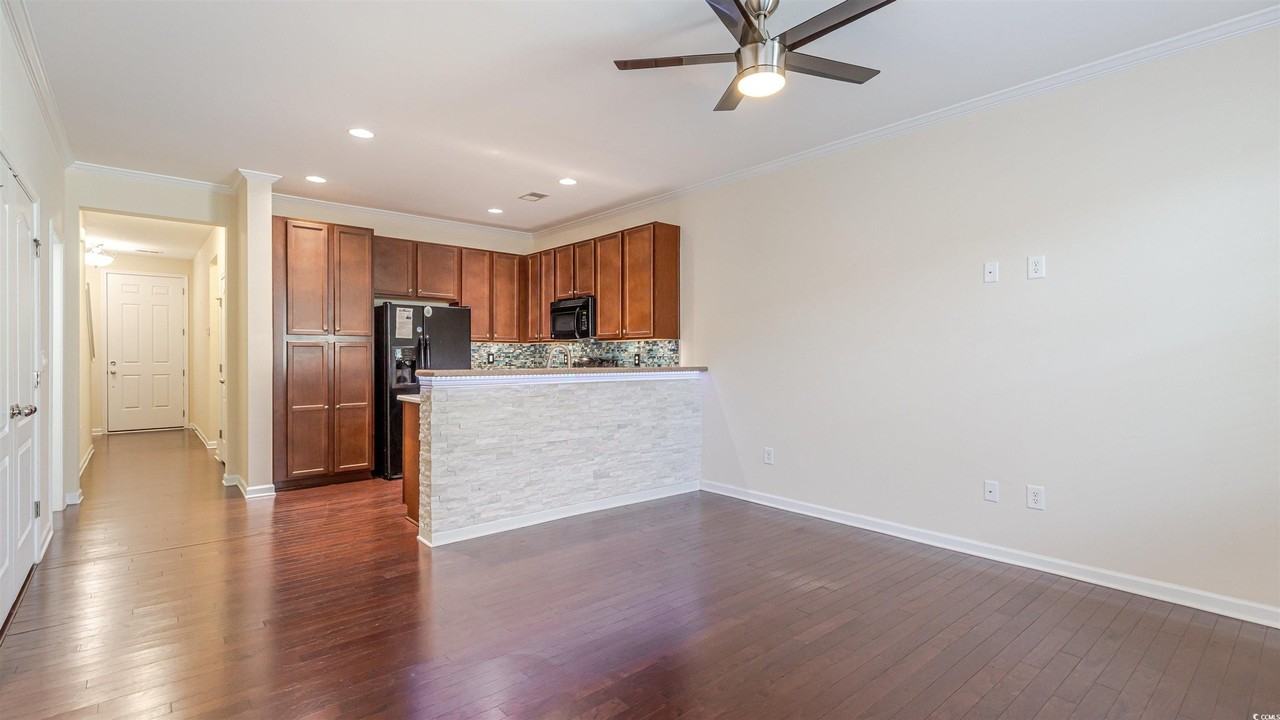 1845 Culbertson Avenue - Photo 5 of 40