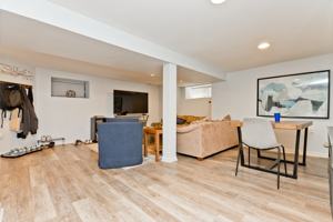 featured image of 900 W Newport Ave #G