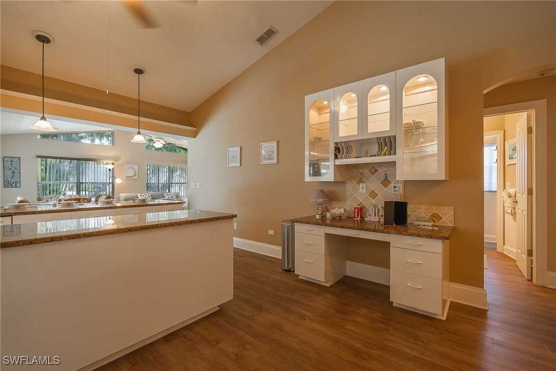 2612 Sw 52nd Ter - Photo 3 of 23