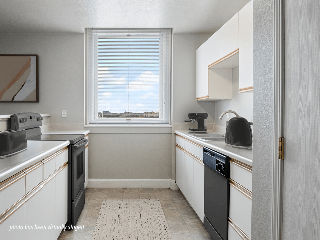 Commodore Perry Apartments - Photo 2 of 16