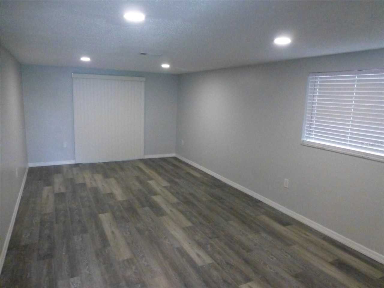 5420 Reef Dr - Photo 4 of 14