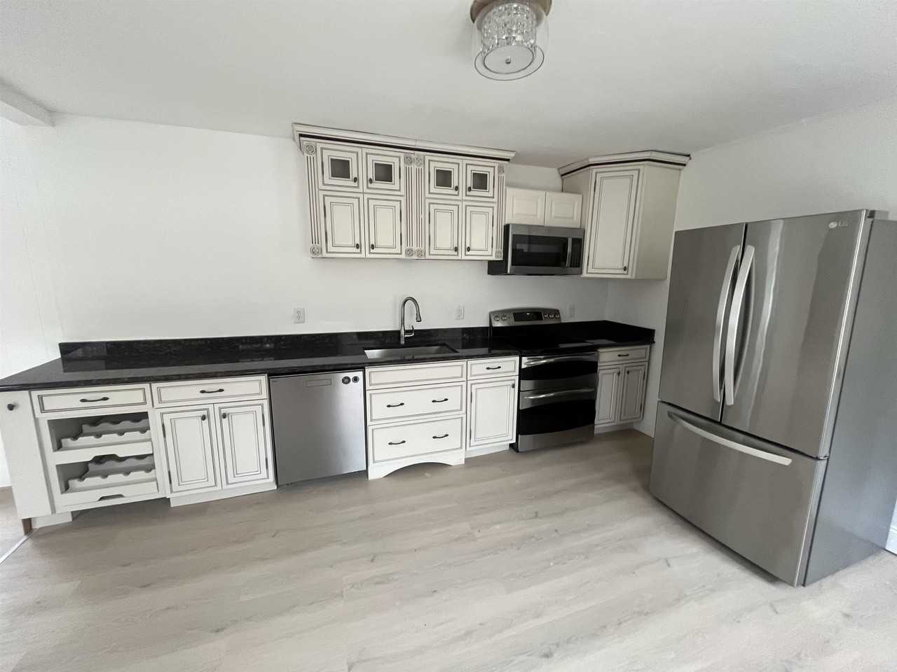 51 South St #A - Photo 4 of 35