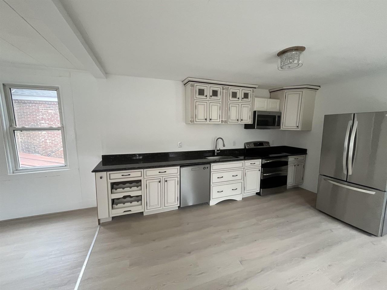 51 South St #A - Photo 5 of 35