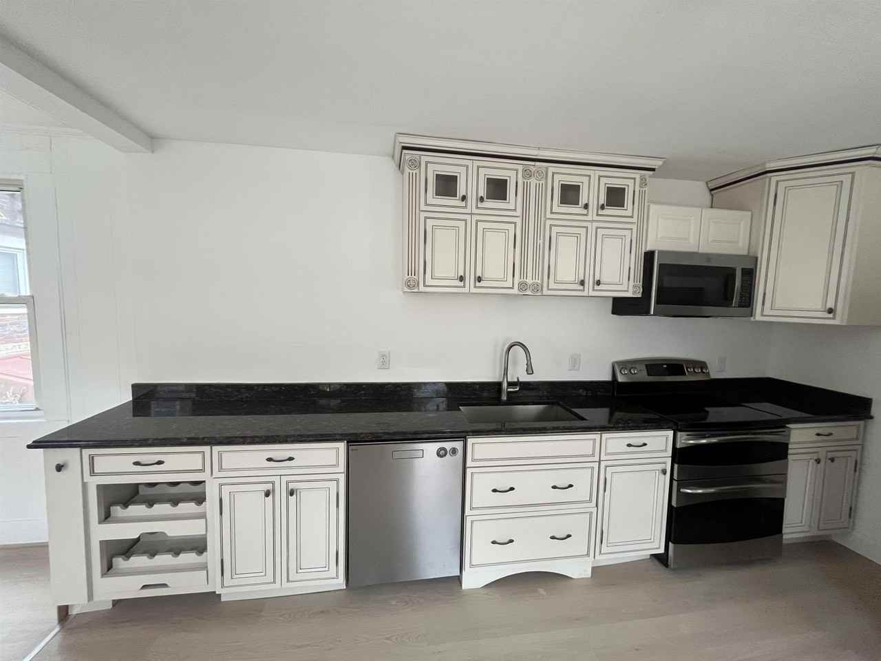 51 South St #A - Photo 6 of 35