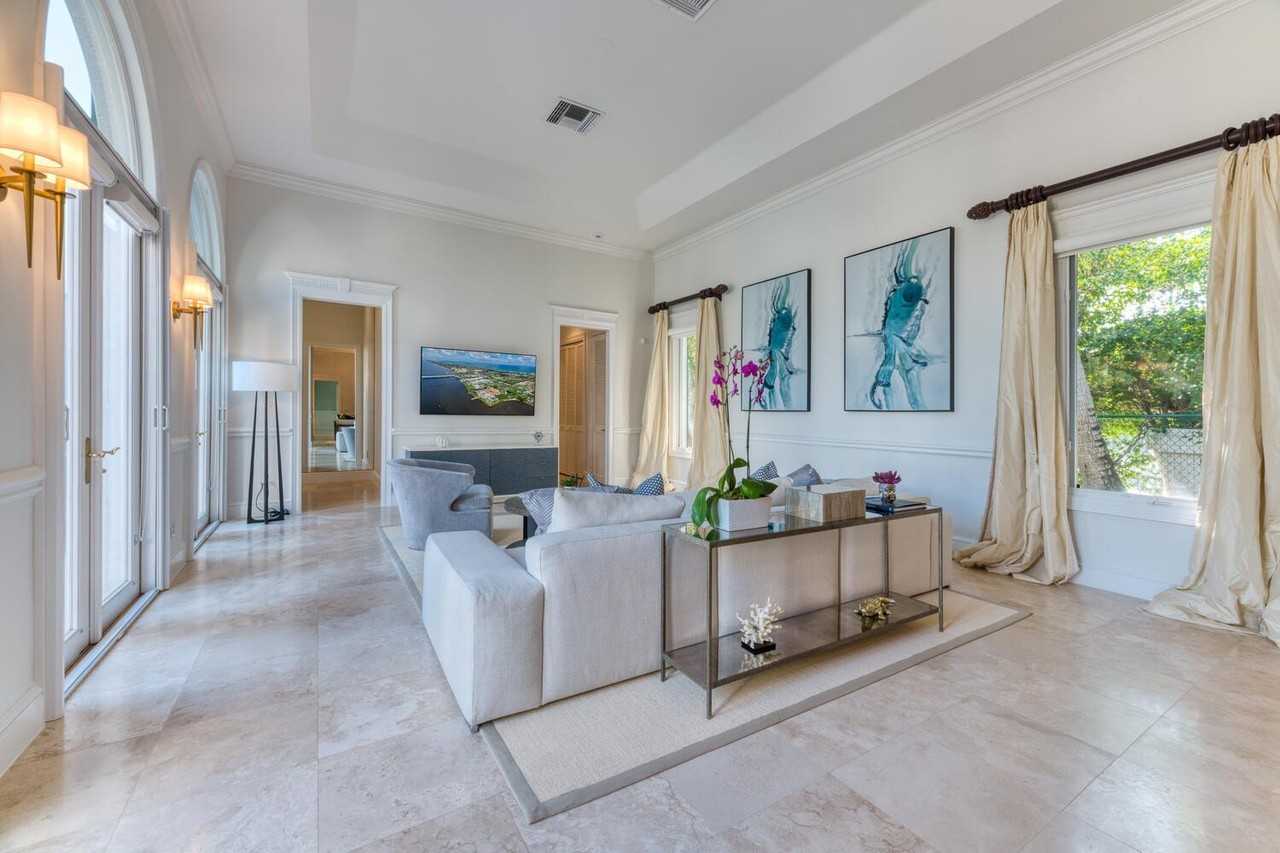 2258 Ibis Isle Rd E - Photo 6 of 28