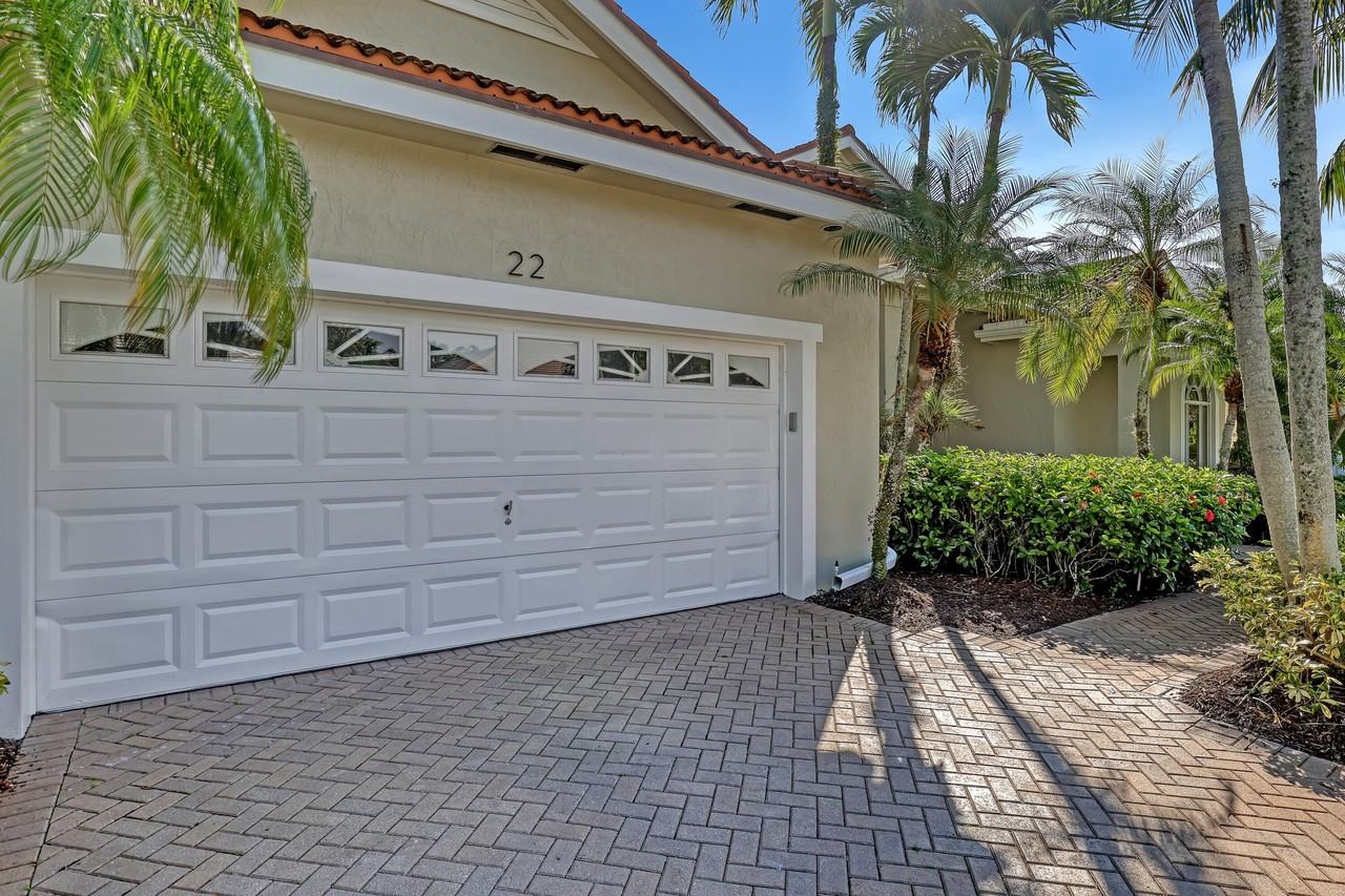 22 Windward Isle - Photo 5 of 50