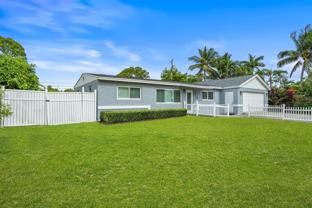 2071 W Carrol Cir - Photo 1 of 1