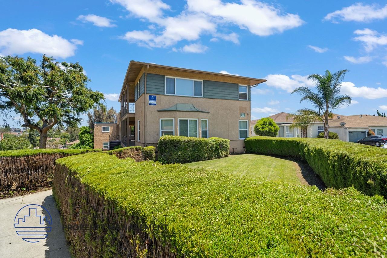 5626-5628 Edgemar Ave. - Photo 3 of 21