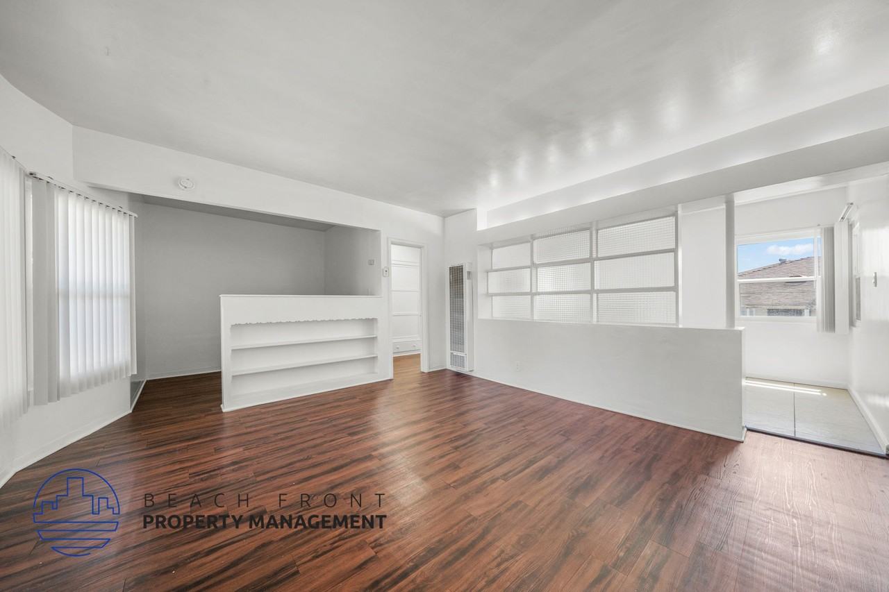 5626-5628 Edgemar Ave. - Photo 6 of 21