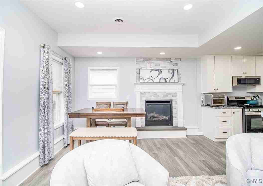 322 Fairmount Ave - Photo 3 of 31