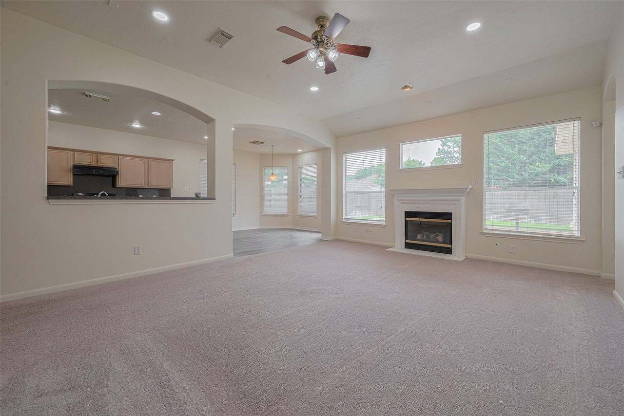 17215 Stratford Green Dr - Photo 7 of 28