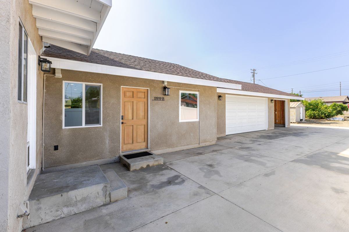 11919 Ranchito St - Photo 2 of 20