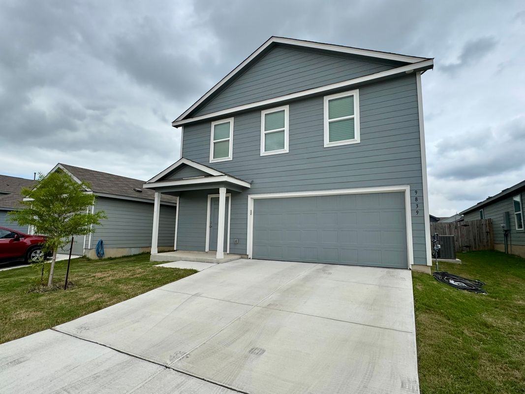 9839 Butte Crk - Photo 2 of 33