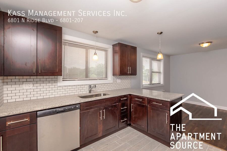 6801 N Ridge Blvd #G7 - Photo 3 of 16