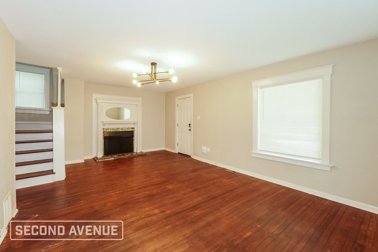 1905 Kensington Ave - Photo 5 of 22