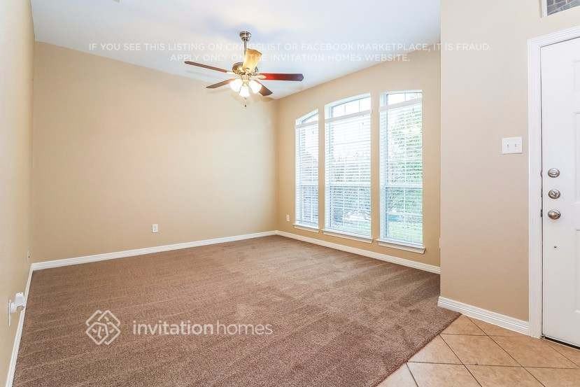 2218 Summer Brook Dr - Photo 3 of 23